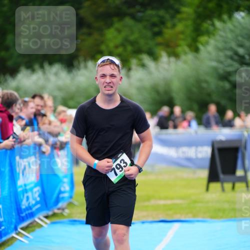 30.08.2026 - Elbe Triathlon Hamburg LAZAROV Photography http://msf.ph/oto/10062380 30.08.2026 11:48:46 Ziel 793, 1087 meine-sportfotos.de