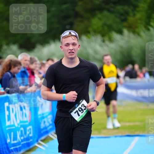 30.08.2026 - Elbe Triathlon Hamburg LAZAROV Photography http://msf.ph/oto/10062395 30.08.2026 11:48:47 Ziel 793, 1087 meine-sportfotos.de