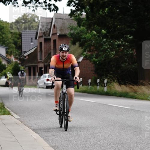 30.08.2026 - Elbe Triathlon Hamburg Michael Burmester http://msf.ph/oto/10062396 30.08.2026 14:49:58 Radfahren  meine-sportfotos.de