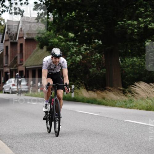 30.08.2026 - Elbe Triathlon Hamburg Michael Burmester http://msf.ph/oto/10062414 30.08.2026 14:50:27 Radfahren 162 meine-sportfotos.de