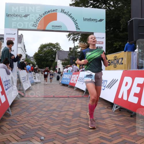 30.08.2026 - Blankeneser Heldenlauf Lena Gebhardt http://msf.ph/oto/10062428 30.08.2026 12:33:40 Ziel 4065, 4122, 4139, 4189, 4298 meine-sportfotos.de