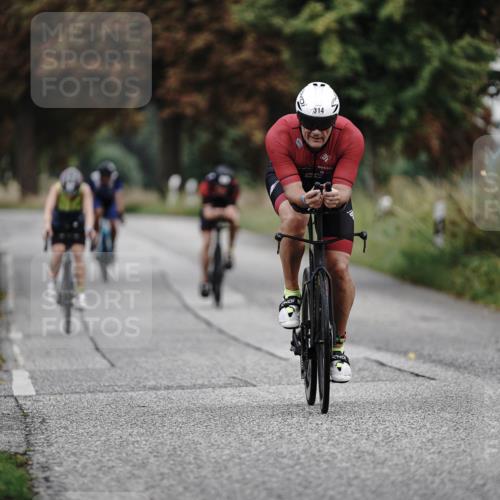 30.08.2026 - Elbe Triathlon Hamburg Michael Burmester http://msf.ph/oto/10062430 30.08.2026 08:58:35 Radfahren 181, 242, 288, 314, 360 meine-sportfotos.de