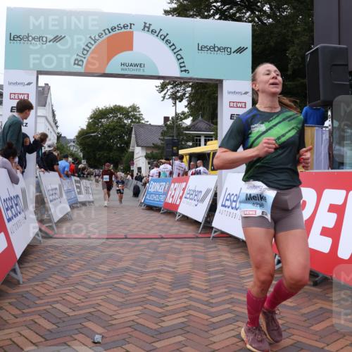 30.08.2026 - Blankeneser Heldenlauf Lena Gebhardt http://msf.ph/oto/10062437 30.08.2026 12:33:40 Ziel 4065, 4122, 4139, 4189, 4298 meine-sportfotos.de