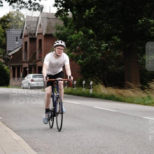30.08.2026 - Elbe Triathlon Hamburg Michael Burmester http://msf.ph/oto/10062453 30.08.2026 14:51:27 Radfahren 132 meine-sportfotos.de