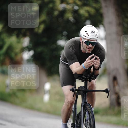 30.08.2026 - Elbe Triathlon Hamburg Michael Burmester http://msf.ph/oto/10062471 30.08.2026 08:58:53 Radfahren 251, 260, 287, 380 meine-sportfotos.de