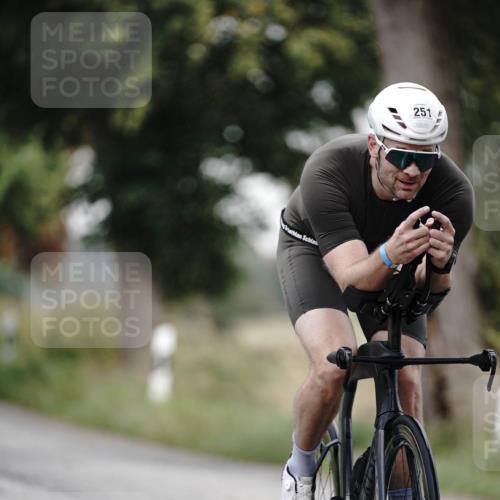 30.08.2026 - Elbe Triathlon Hamburg Michael Burmester http://msf.ph/oto/10062474 30.08.2026 08:58:53 Radfahren 251, 260, 287, 380 meine-sportfotos.de