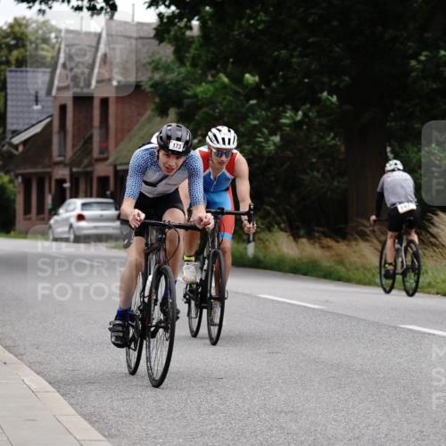 30.08.2026 - Elbe Triathlon Hamburg Michael Burmester http://msf.ph/oto/10062482 30.08.2026 14:51:45 Radfahren 135, 152, 173 meine-sportfotos.de