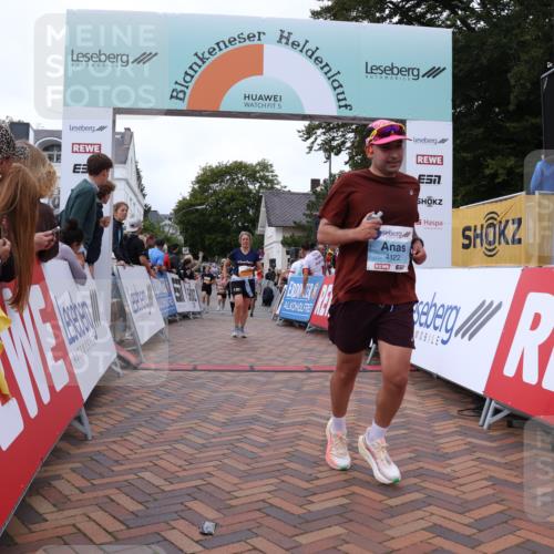 30.08.2026 - Blankeneser Heldenlauf Lena Gebhardt http://msf.ph/oto/10062483 30.08.2026 12:33:45 Ziel 2117, 4122, 4298 meine-sportfotos.de