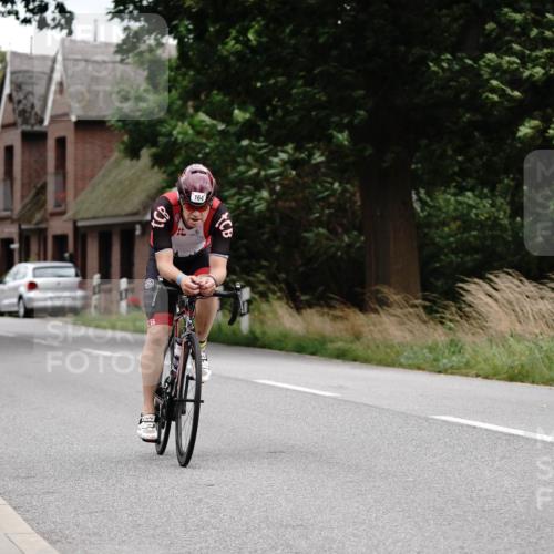 30.08.2026 - Elbe Triathlon Hamburg Michael Burmester http://msf.ph/oto/10062517 30.08.2026 14:52:23 Radfahren  meine-sportfotos.de