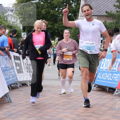 30.08.2026 - Blankeneser Heldenlauf Lena Gebhardt http://msf.ph/oto/10062529 30.08.2026 12:33:49 Ziel 2117, 2125, 4122, 4488 meine-sportfotos.de
