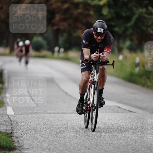 30.08.2026 - Elbe Triathlon Hamburg Michael Burmester http://msf.ph/oto/10062564 30.08.2026 09:00:44 Radfahren 292, 343, 391, 393 meine-sportfotos.de