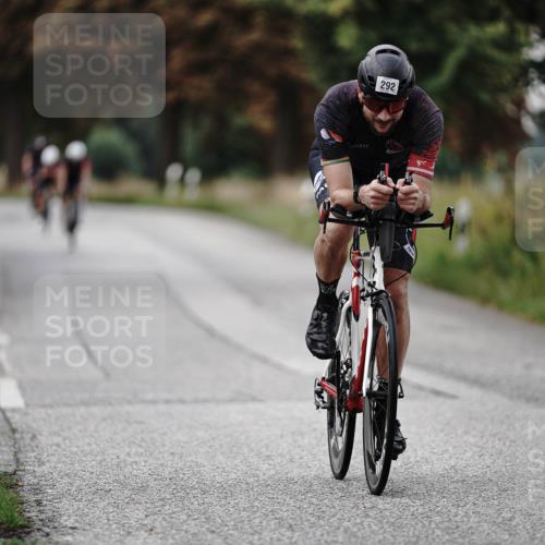 30.08.2026 - Elbe Triathlon Hamburg Michael Burmester http://msf.ph/oto/10062572 30.08.2026 09:00:44 Radfahren 292, 343, 391, 393 meine-sportfotos.de