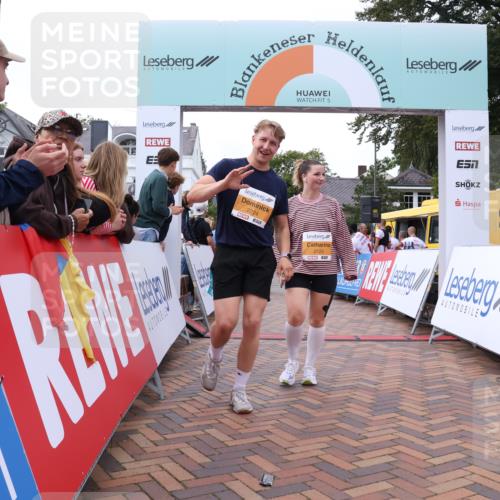 30.08.2026 - Blankeneser Heldenlauf Lena Gebhardt http://msf.ph/oto/10062583 30.08.2026 12:33:53 Ziel 2117, 2125, 4040, 4488 meine-sportfotos.de