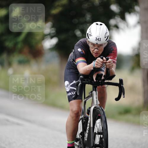 30.08.2026 - Elbe Triathlon Hamburg Michael Burmester http://msf.ph/oto/10062585 30.08.2026 09:00:52 Radfahren 297, 343, 384, 393 meine-sportfotos.de