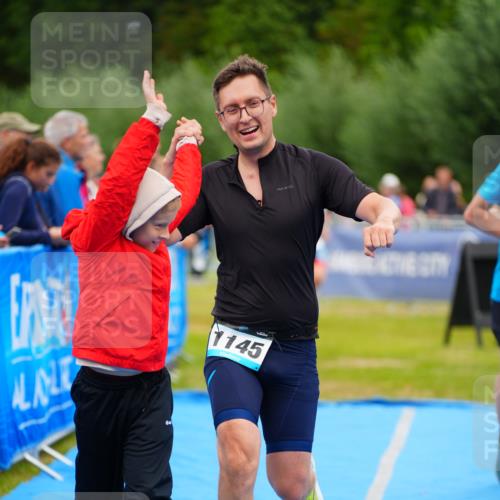 30.08.2026 - Elbe Triathlon Hamburg LAZAROV Photography http://msf.ph/oto/10062595 30.08.2026 11:49:30 Ziel 1145, 1252, 1363 meine-sportfotos.de