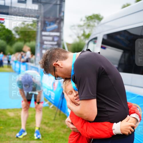 30.08.2026 - Elbe Triathlon Hamburg LAZAROV Photography http://msf.ph/oto/10062620 30.08.2026 11:49:43 Ziel 939, 1412 meine-sportfotos.de