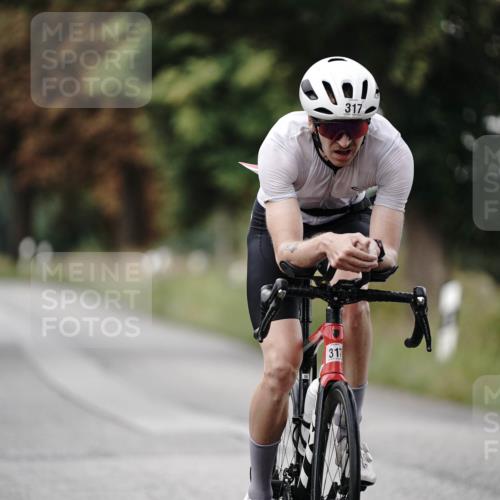30.08.2026 - Elbe Triathlon Hamburg Michael Burmester http://msf.ph/oto/10062629 30.08.2026 09:01:09 Radfahren 215, 317 meine-sportfotos.de