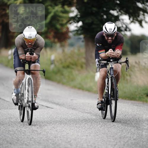 30.08.2026 - Elbe Triathlon Hamburg Michael Burmester http://msf.ph/oto/10062633 30.08.2026 09:01:17 Radfahren 235, 249, 305, 369 meine-sportfotos.de
