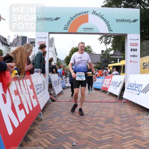 30.08.2026 - Blankeneser Heldenlauf Lena Gebhardt http://msf.ph/oto/10062656 30.08.2026 12:34:03 Ziel 2839, 4040, 4365, 4429, 4460, 4461 meine-sportfotos.de