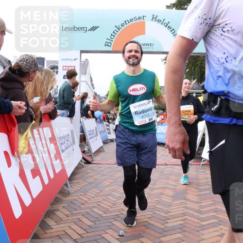 30.08.2026 - Blankeneser Heldenlauf Lena Gebhardt http://msf.ph/oto/10062666 30.08.2026 12:34:05 Ziel 2839, 4365, 4429, 4460, 4461 meine-sportfotos.de