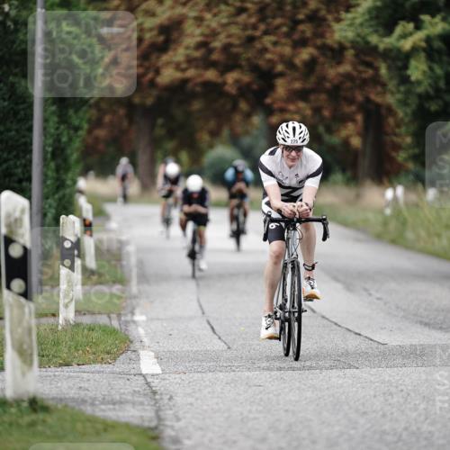 30.08.2026 - Elbe Triathlon Hamburg Michael Burmester http://msf.ph/oto/10062675 30.08.2026 09:01:39 Radfahren 211, 279, 376, 379, 386 meine-sportfotos.de