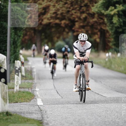 30.08.2026 - Elbe Triathlon Hamburg Michael Burmester http://msf.ph/oto/10062678 30.08.2026 09:01:39 Radfahren 211, 279, 376, 379, 386 meine-sportfotos.de