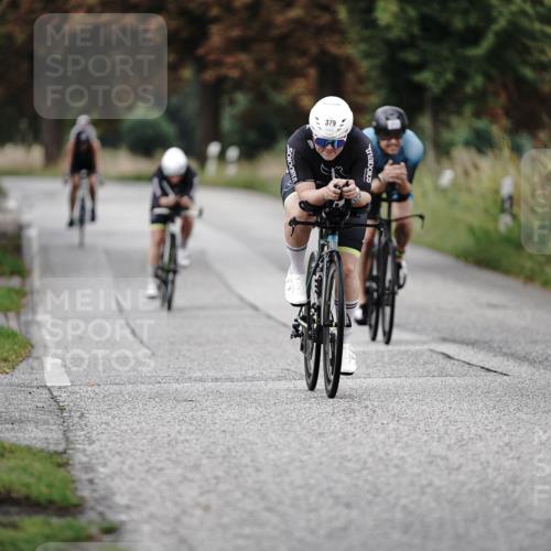 30.08.2026 - Elbe Triathlon Hamburg Michael Burmester http://msf.ph/oto/10062689 30.08.2026 09:01:42 Radfahren 211, 279, 376, 379, 386 meine-sportfotos.de