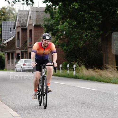 30.08.2026 - Elbe Triathlon Hamburg Michael Burmester http://msf.ph/oto/10062699 30.08.2026 14:55:16 Radfahren 137, 147 meine-sportfotos.de