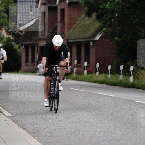 30.08.2026 - Elbe Triathlon Hamburg Michael Burmester http://msf.ph/oto/10062729 30.08.2026 14:55:58 Radfahren 177 meine-sportfotos.de