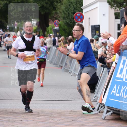 30.08.2026 - Blankeneser Heldenlauf Lena Gebhardt http://msf.ph/oto/10062740 30.08.2026 12:34:22 Ziel  meine-sportfotos.de