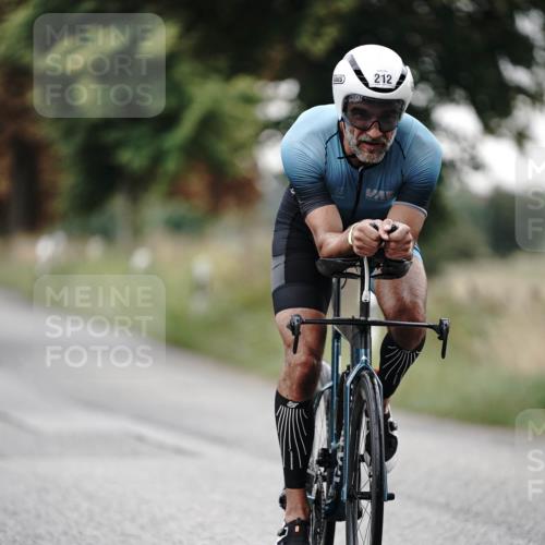30.08.2026 - Elbe Triathlon Hamburg Michael Burmester http://msf.ph/oto/10062743 30.08.2026 09:01:58 Radfahren 212, 281, 319, 358 meine-sportfotos.de