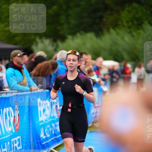 30.08.2026 - Elbe Triathlon Hamburg LAZAROV Photography http://msf.ph/oto/10062772 30.08.2026 11:50:14 Ziel 1415 meine-sportfotos.de