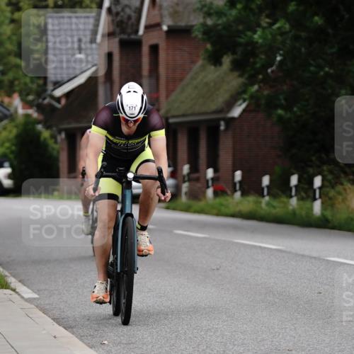 30.08.2026 - Elbe Triathlon Hamburg Michael Burmester http://msf.ph/oto/10062779 30.08.2026 14:56:15 Radfahren  meine-sportfotos.de