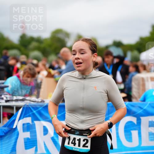 30.08.2026 - Elbe Triathlon Hamburg LAZAROV Photography http://msf.ph/oto/10062788 30.08.2026 11:50:19 Ziel 855 meine-sportfotos.de