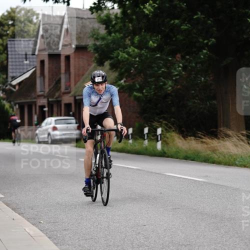 30.08.2026 - Elbe Triathlon Hamburg Michael Burmester http://msf.ph/oto/10062795 30.08.2026 14:56:24 Radfahren  meine-sportfotos.de