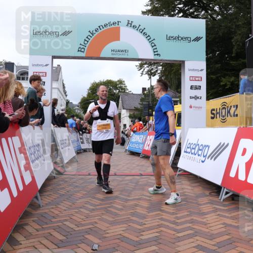 30.08.2026 - Blankeneser Heldenlauf Lena Gebhardt http://msf.ph/oto/10062803 30.08.2026 12:34:28 Ziel 2302, 2561, 2928 meine-sportfotos.de