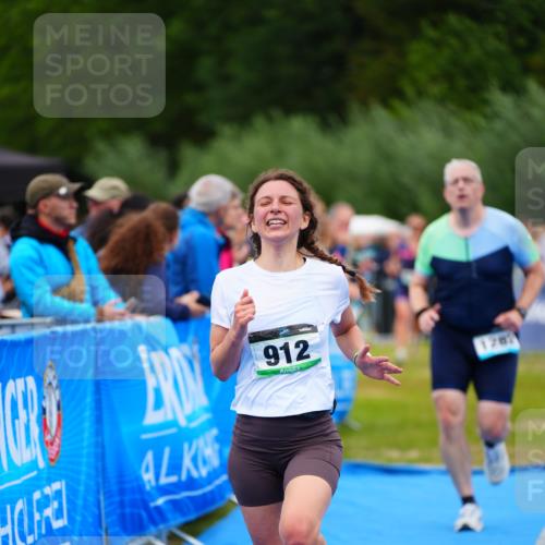 30.08.2026 - Elbe Triathlon Hamburg LAZAROV Photography http://msf.ph/oto/10062824 30.08.2026 11:50:28 Ziel 855, 912, 958, 1282 meine-sportfotos.de