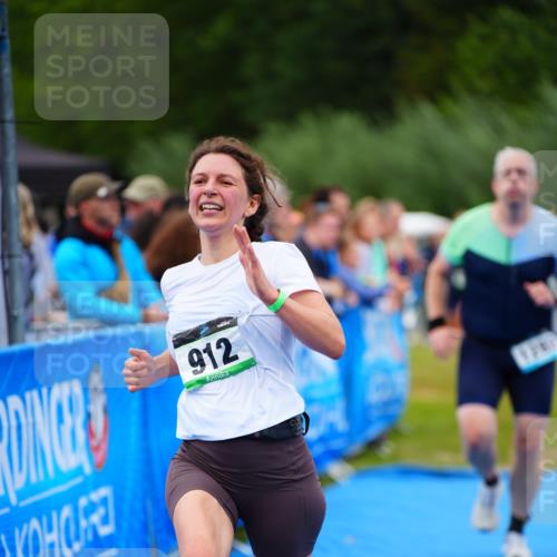 30.08.2026 - Elbe Triathlon Hamburg LAZAROV Photography http://msf.ph/oto/10062826 30.08.2026 11:50:29 Ziel 686, 855, 912, 958, 1282 meine-sportfotos.de