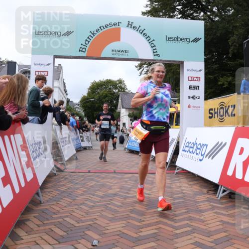 30.08.2026 - Blankeneser Heldenlauf Lena Gebhardt http://msf.ph/oto/10062841 30.08.2026 12:34:34 Ziel 2302, 2561, 2928, 4347, 4449 meine-sportfotos.de