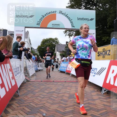 30.08.2026 - Blankeneser Heldenlauf Lena Gebhardt http://msf.ph/oto/10062844 30.08.2026 12:34:34 Ziel 2302, 2561, 2928, 4347, 4449 meine-sportfotos.de