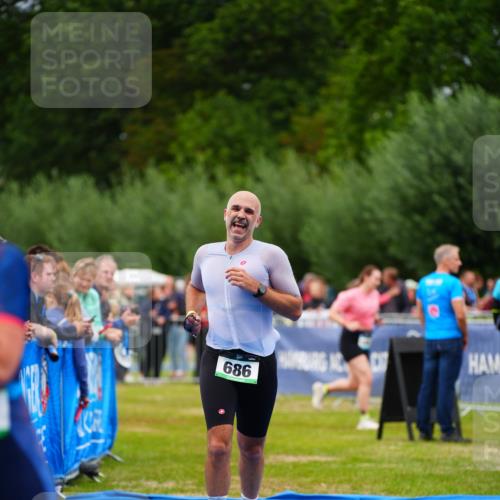 30.08.2026 - Elbe Triathlon Hamburg LAZAROV Photography http://msf.ph/oto/10062851 30.08.2026 11:50:37 Ziel 686, 958 meine-sportfotos.de
