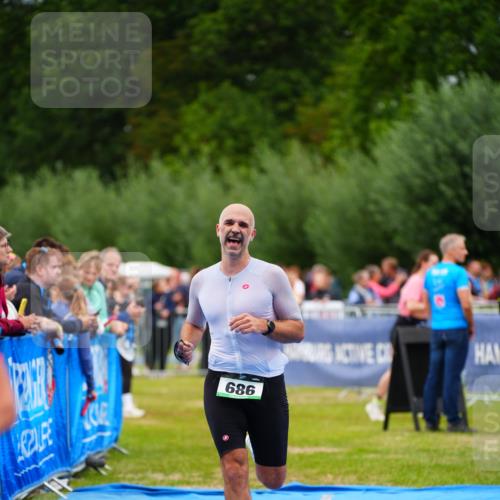 30.08.2026 - Elbe Triathlon Hamburg LAZAROV Photography http://msf.ph/oto/10062853 30.08.2026 11:50:37 Ziel 686, 958 meine-sportfotos.de