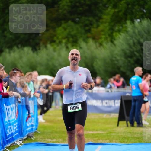 30.08.2026 - Elbe Triathlon Hamburg LAZAROV Photography http://msf.ph/oto/10062854 30.08.2026 11:50:37 Ziel 686, 958 meine-sportfotos.de
