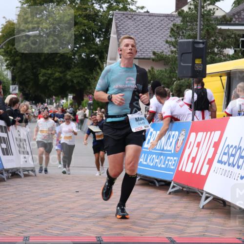 30.08.2026 - Blankeneser Heldenlauf Lena Gebhardt http://msf.ph/oto/10062863 30.08.2026 12:34:38 Ziel 2928, 4347, 4449 meine-sportfotos.de