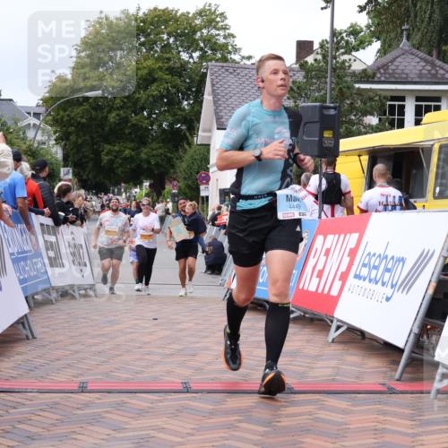 30.08.2026 - Blankeneser Heldenlauf Lena Gebhardt http://msf.ph/oto/10062866 30.08.2026 12:34:39 Ziel 2371, 2372, 2928, 4347, 4449 meine-sportfotos.de