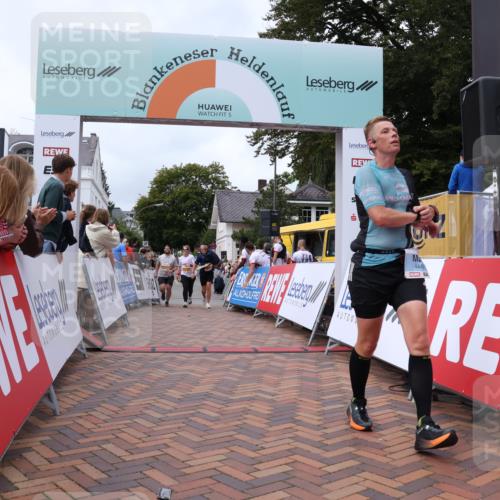 30.08.2026 - Blankeneser Heldenlauf Lena Gebhardt http://msf.ph/oto/10062877 30.08.2026 12:34:40 Ziel 2311, 2371, 2372, 2928, 4347, 4449 meine-sportfotos.de