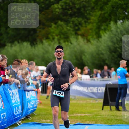 30.08.2026 - Elbe Triathlon Hamburg LAZAROV Photography http://msf.ph/oto/10062882 30.08.2026 11:51:01 Ziel 833, 1274, 1293 meine-sportfotos.de