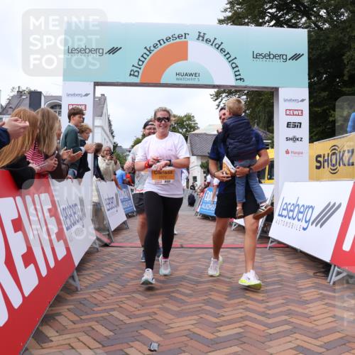 30.08.2026 - Blankeneser Heldenlauf Lena Gebhardt http://msf.ph/oto/10062899 30.08.2026 12:34:45 Ziel 2311, 2371, 2372, 2844, 2901, 4449 meine-sportfotos.de