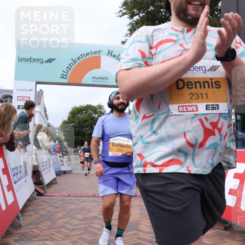 30.08.2026 - Blankeneser Heldenlauf Lena Gebhardt http://msf.ph/oto/10062916 30.08.2026 12:34:47 Ziel 2311, 2371, 2372, 2844, 2901, 4435 meine-sportfotos.de