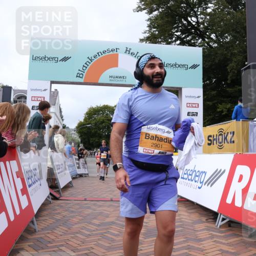 30.08.2026 - Blankeneser Heldenlauf Lena Gebhardt http://msf.ph/oto/10062919 30.08.2026 12:34:47 Ziel 2311, 2371, 2372, 2844, 2901, 4435 meine-sportfotos.de